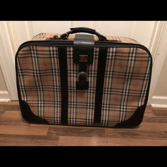 Burberry Handbags - Vintage Burberrys Luggage
